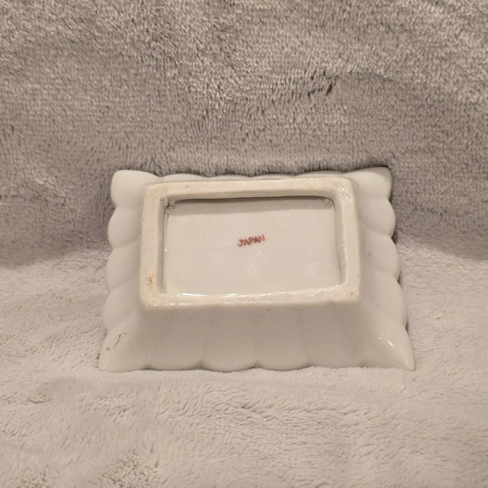 Vintage Porcelain‎ Trinket Dish Floral Rose Design Gold Trim Japan 3.5x2 5